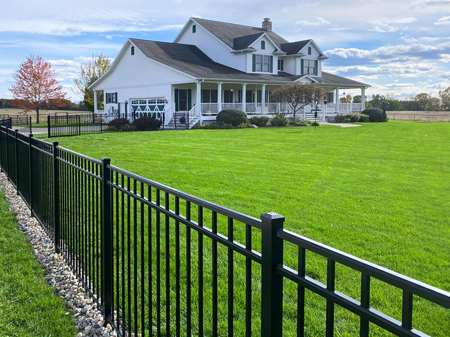 Aluminum Fence Contractor in Elkhart Indiana