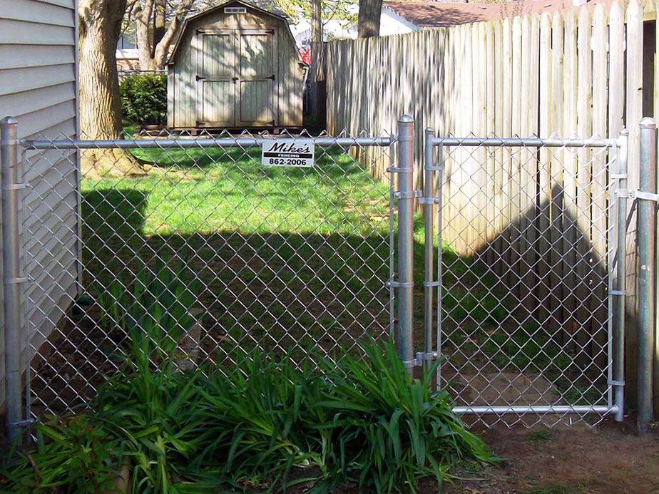 Chain Link fence contractor in the Elkhart Indiana area.