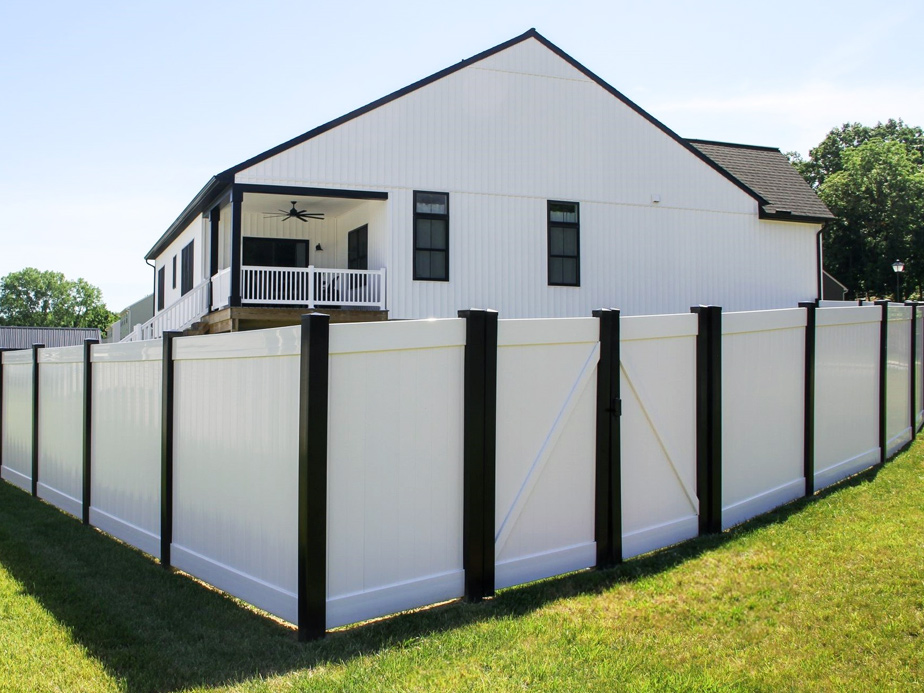 Elkhart Indiana residential fence installation company