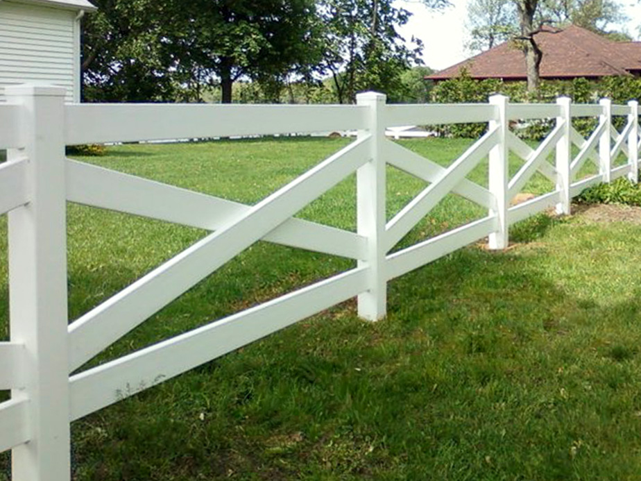 Vinyl fence company in the Elkhart Indiana area.