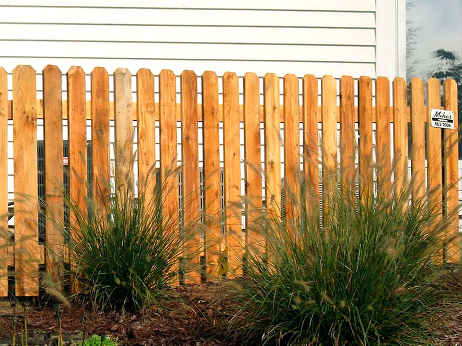 Wood fence contractor in the Elkhart Indiana area.