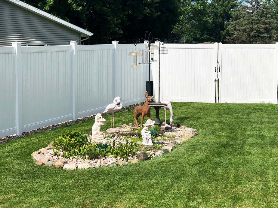 Vinyl Fence Contractor in Elkhart Indiana