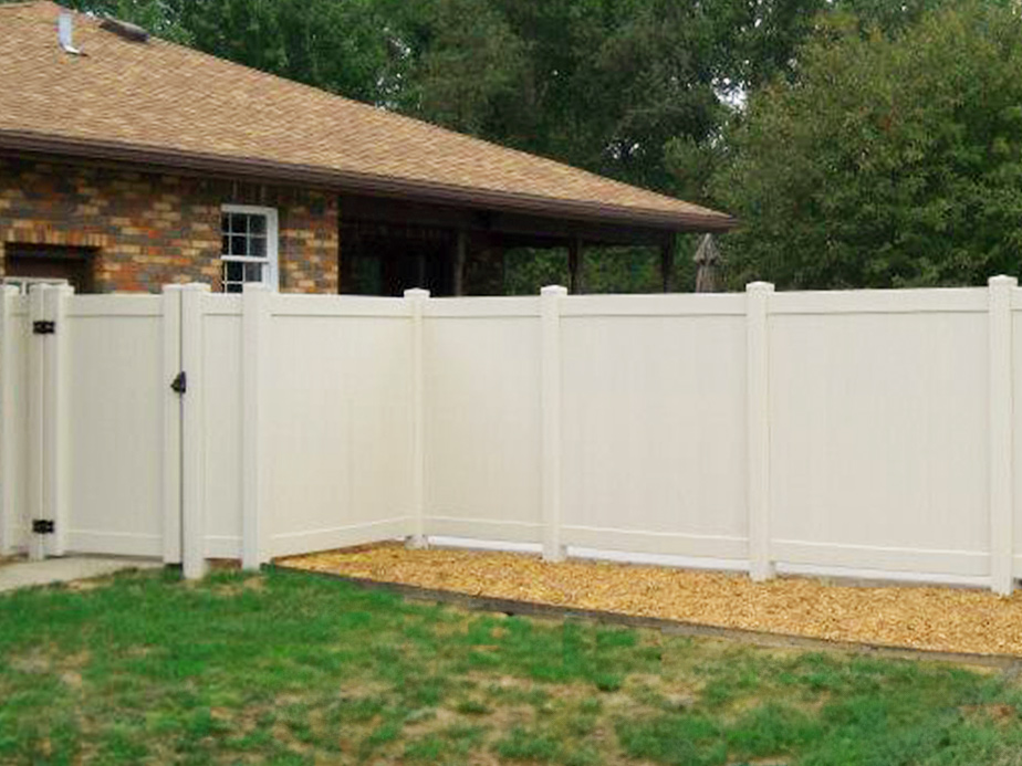 vinyl fence Elkhart Indiana